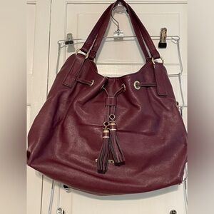 Liz Claiborne maroon leather shoulder bag.